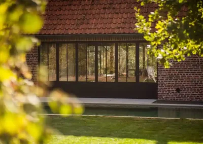 Vergaderruimte in het groen -Maison Poelberg
